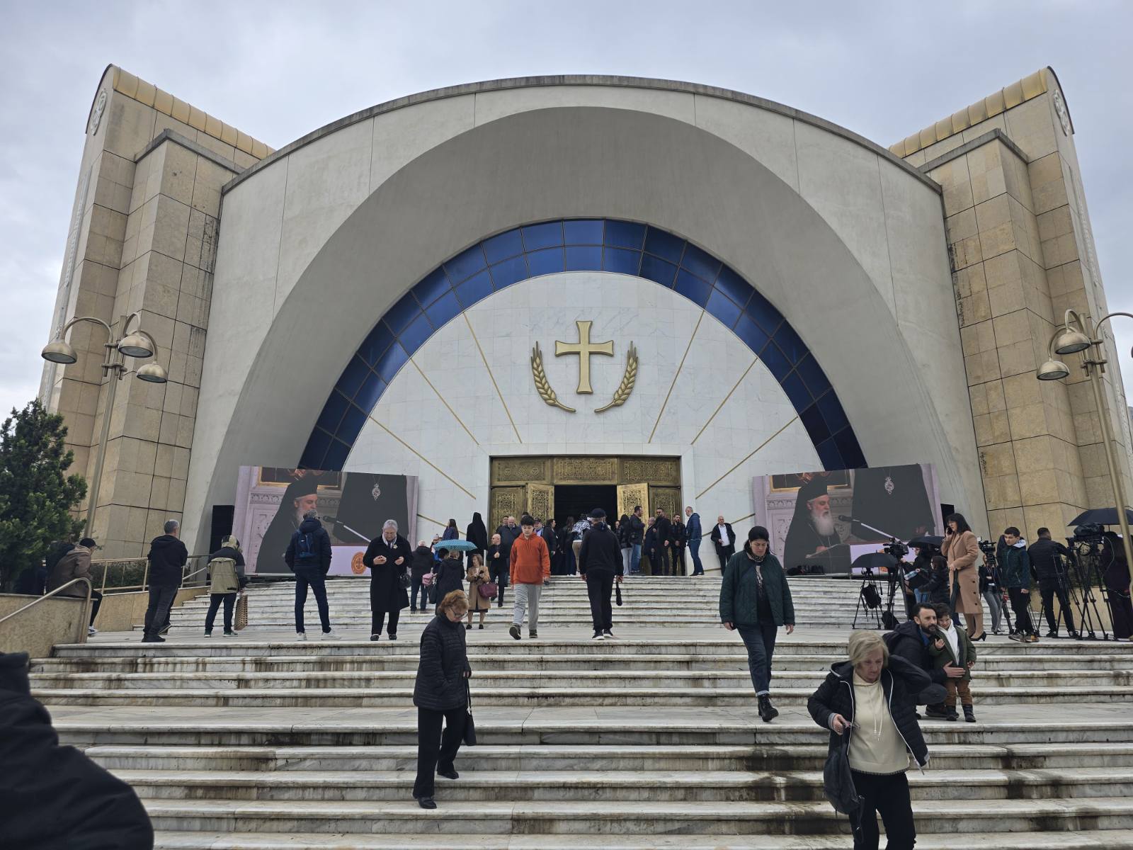 Интронизација на новоизбраниот Архиепископ на Тиранa