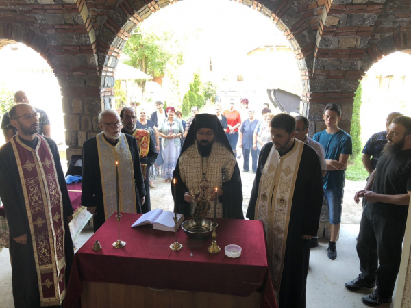 Oсветени новите крстови за новата црква св. Атанасиј Велики во с. Брвеница -Тетово