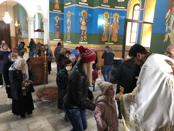 Василиева литургија во Лешочкиот манастир