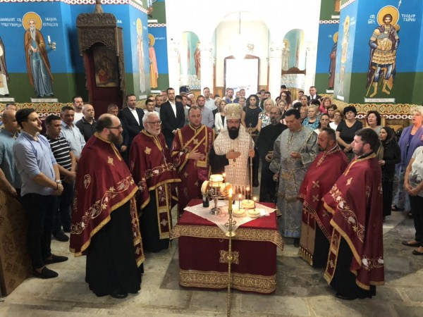 Вечерна богослужба во Лешочкиот манастир на празникот Успеније на Богородица