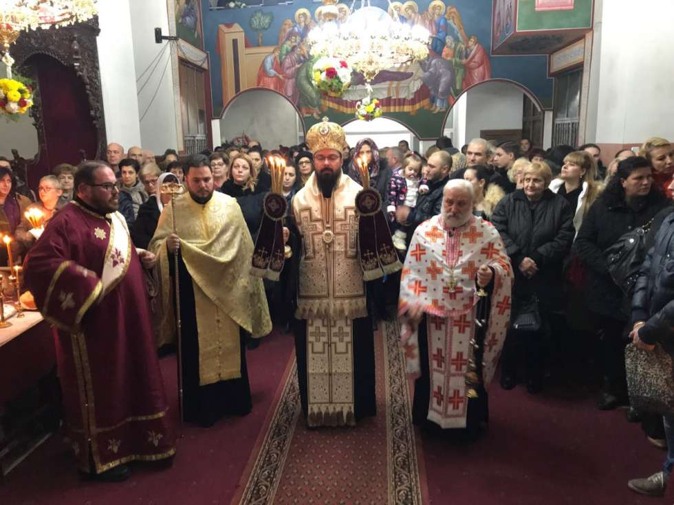 Вечерна богослужба во манастирот св. Петнаесет Тивериополски маченици