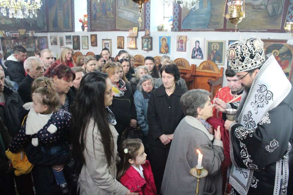 Литургија на Претходноосветени Дарови, во храмот „Св. Петка “ – Гостивар