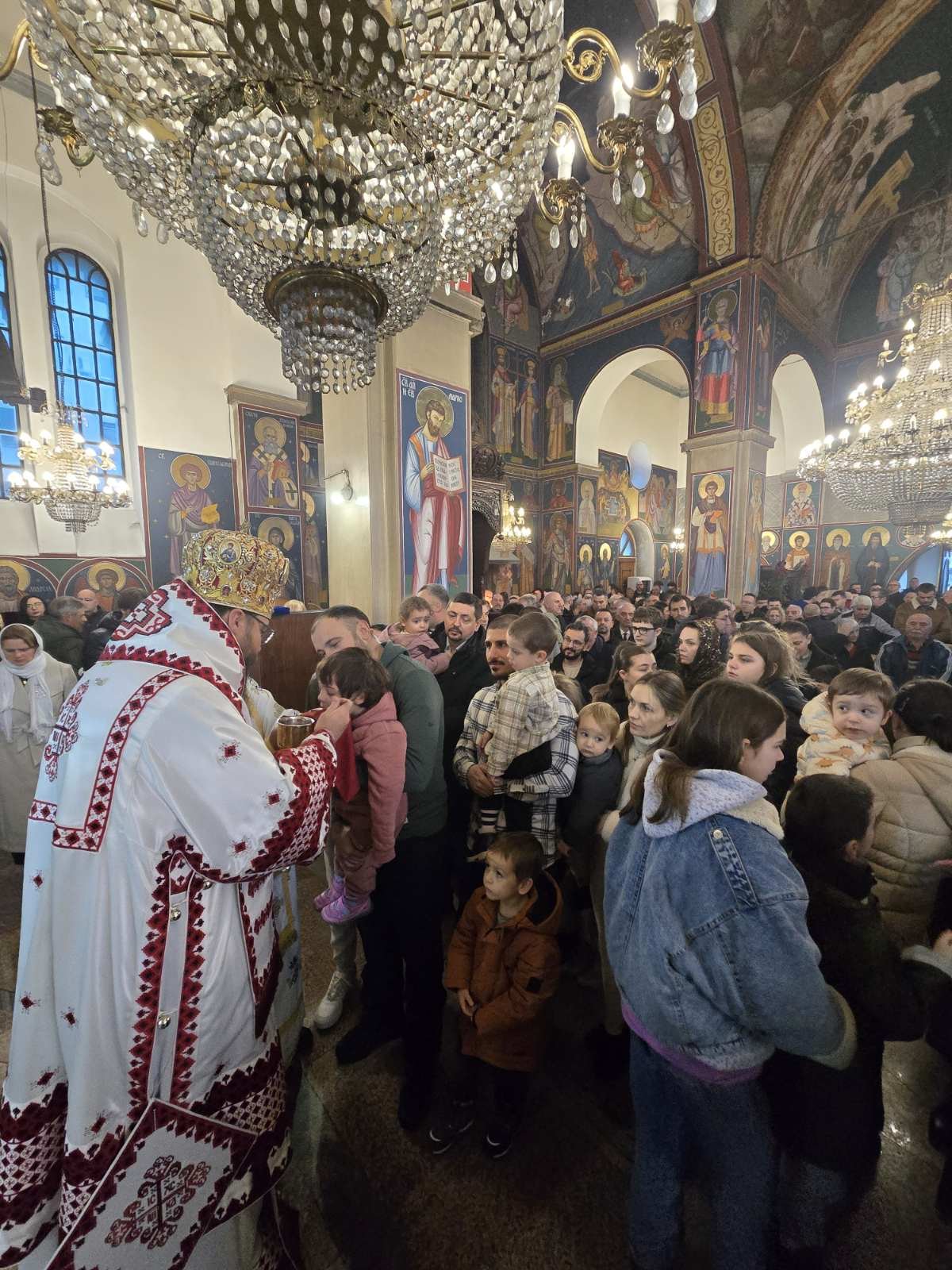 Божиќна радост во Гостивар