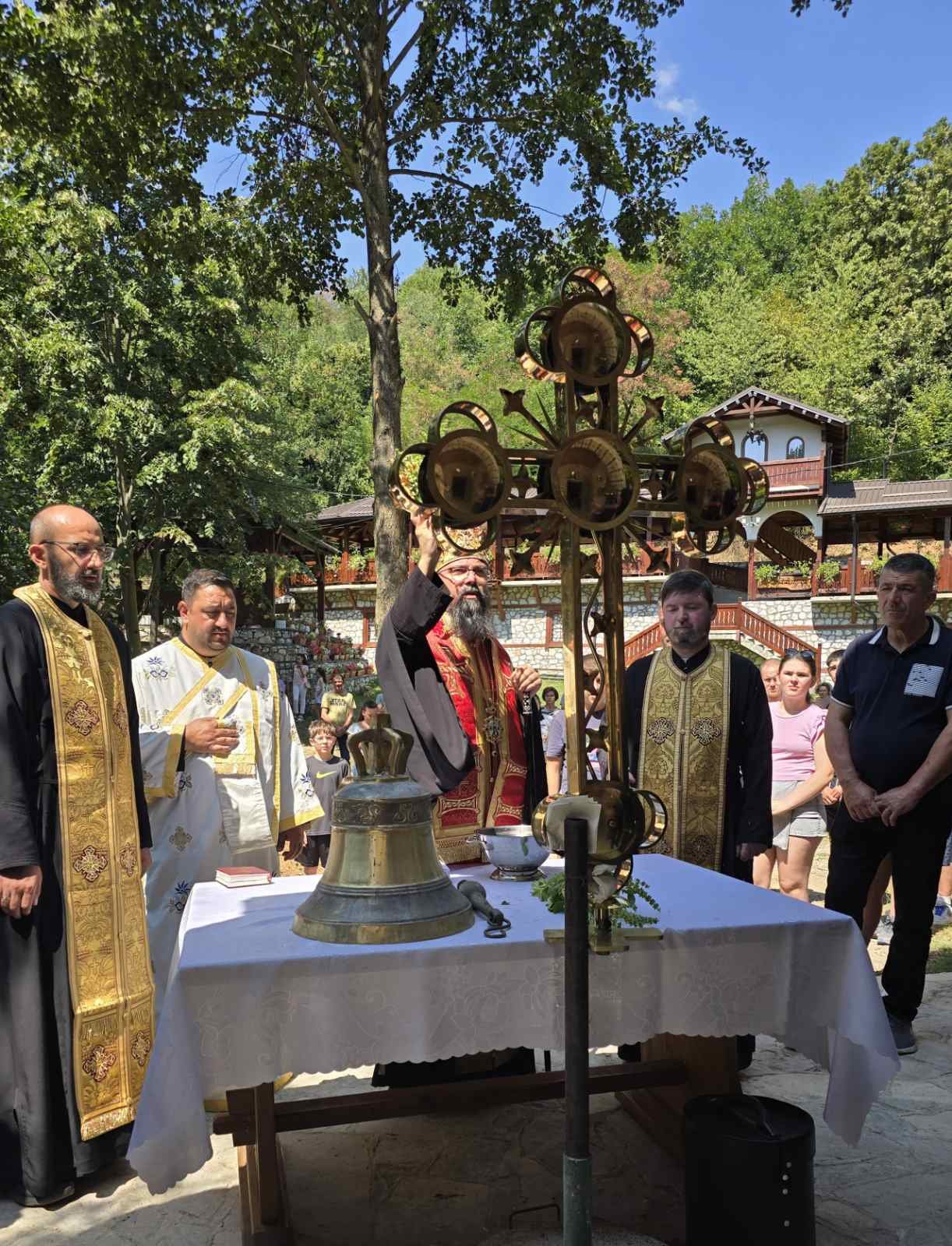 Oсветување на куполниот крст и камбана за храмот ,,Успение на Пресвета Богородица" - с. Галате, Гостивар