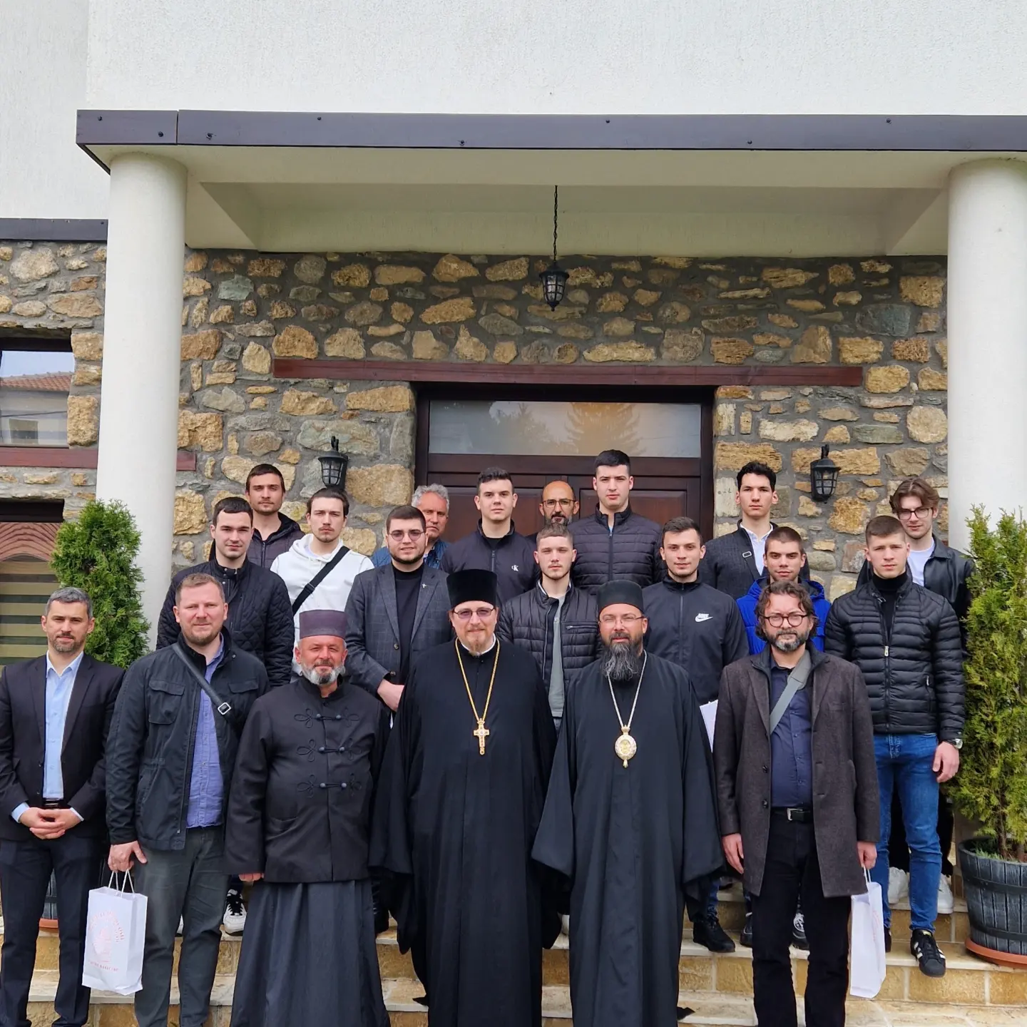 Средба со матурантите од богословијата „Св. Арсениј“ во Сремски Карловац 
