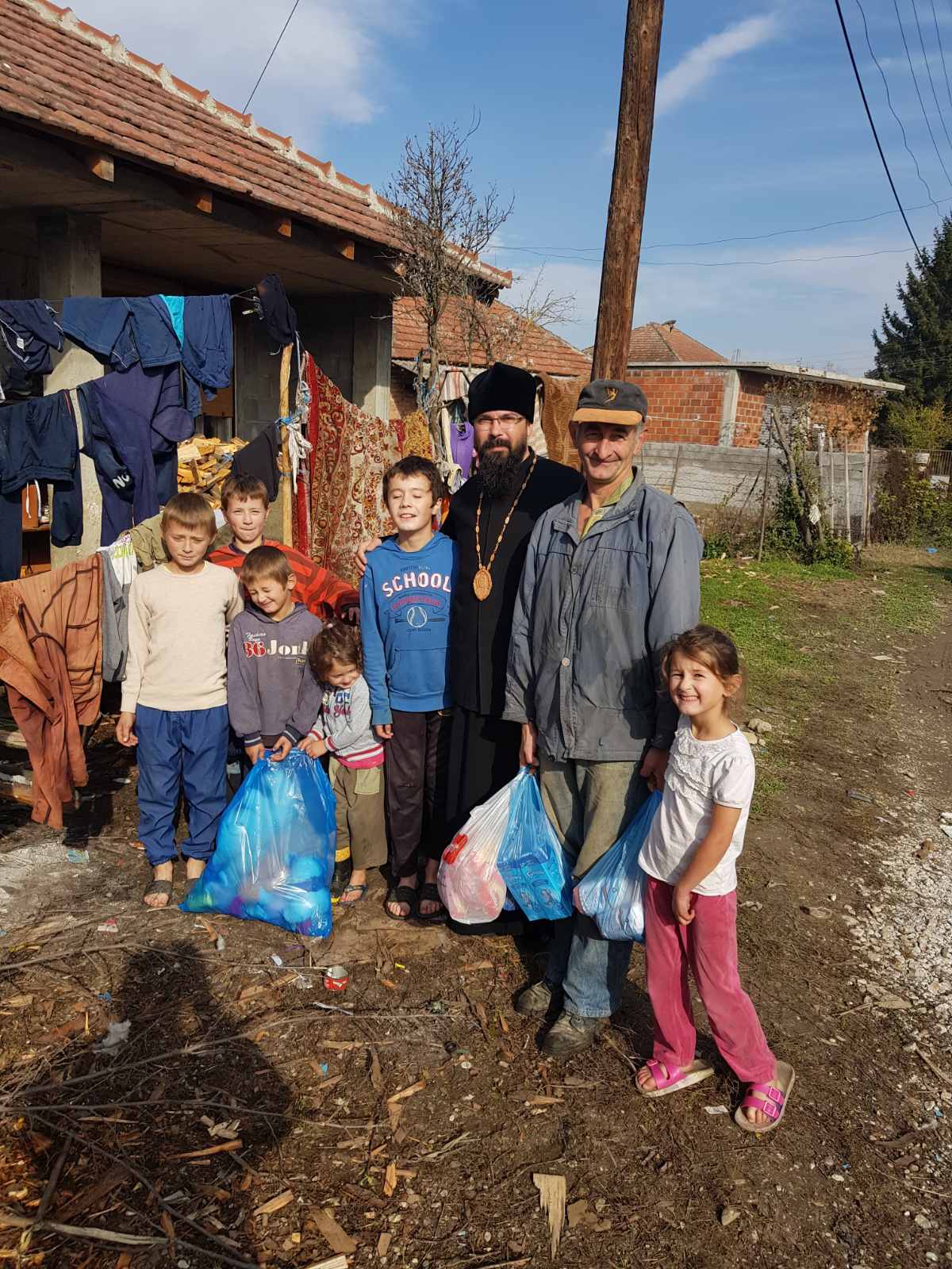 Во посета на осумчленото семејството Ристовски од с. Сиричино-Тетовско